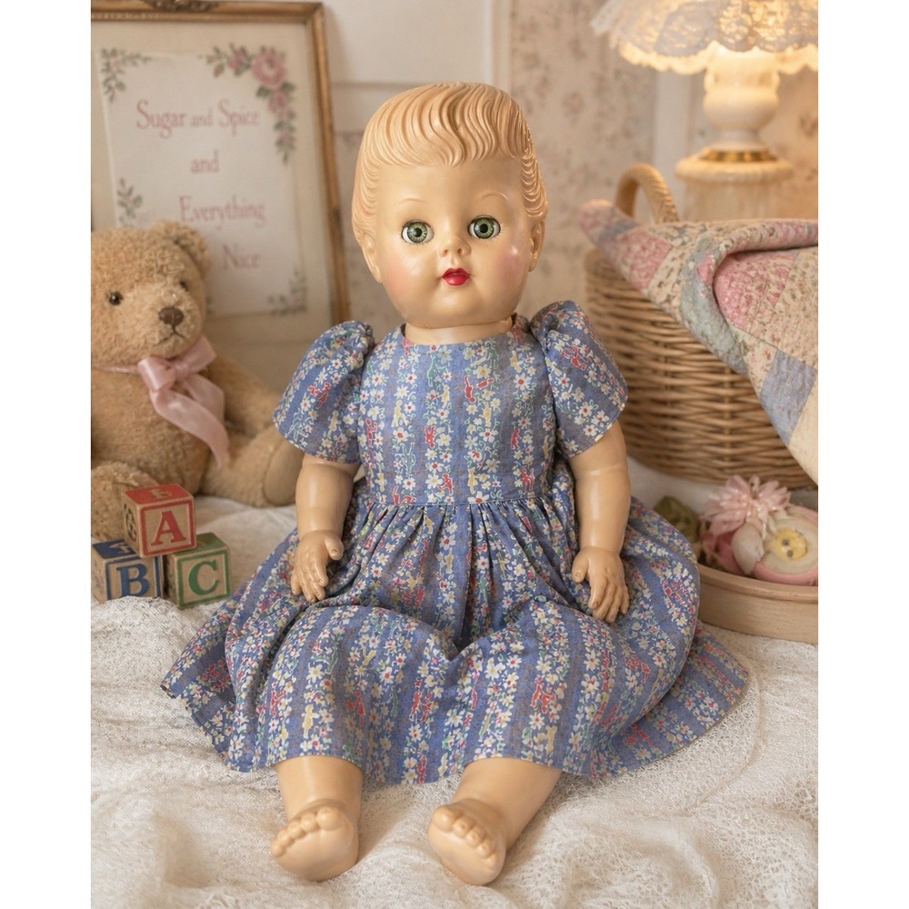 Vintage 1950's EEGEE Baby Doll‎ 20" Sleep Eyes Mama Cryer Original Dress